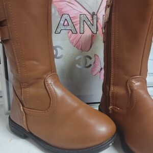 Tahari Tan Leather Boots with Zipper